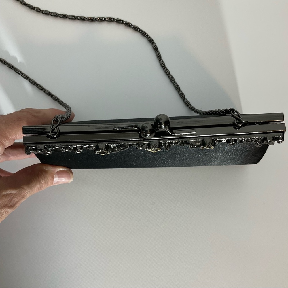 Jessica McClintock 90’s Vintage Black Satin Chain Clutch Chain Bag w/Ornate Gems - Picture 13 of 16
